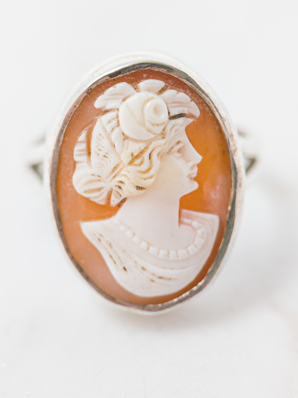 Sterling Silver Shell Cameo Ring, Oval Bezel Set Sz 5.25, Apricot Ground